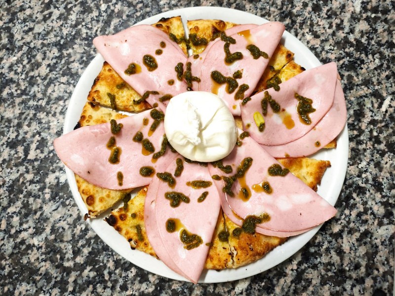 FOCACCIA MORTADELLA